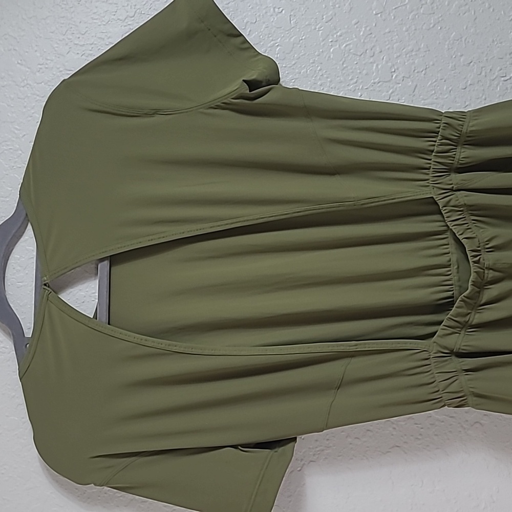 Lululemon Lightweight High-Neck Romper Bronze Green Size 8 - Picture 5 of 9